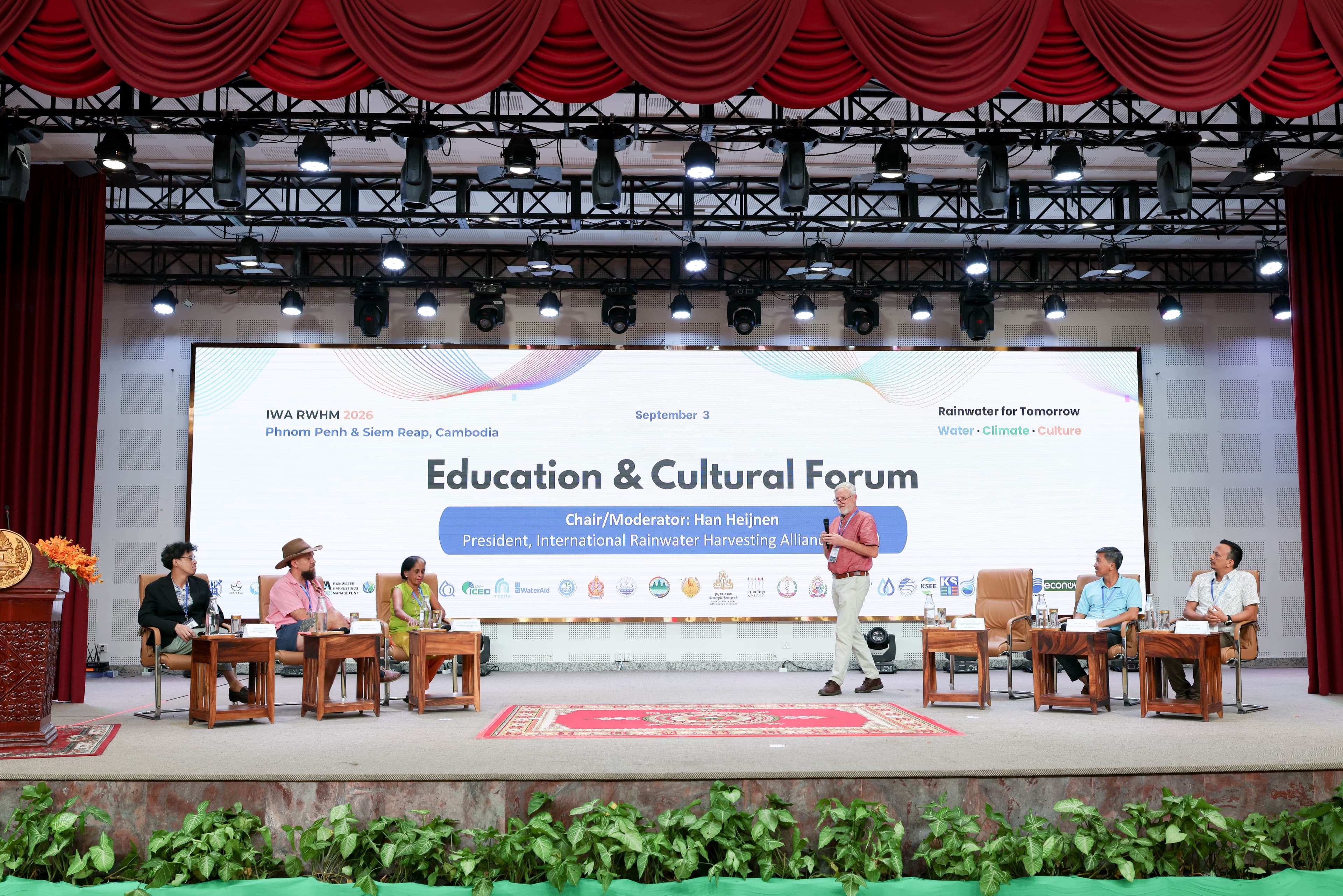 Speakers at the Education and Cultural Forum